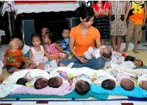 TẾT ĐẾN TRÊN TRUNG TÂM NHÂN ĐẠO QUÊ HƯƠNG