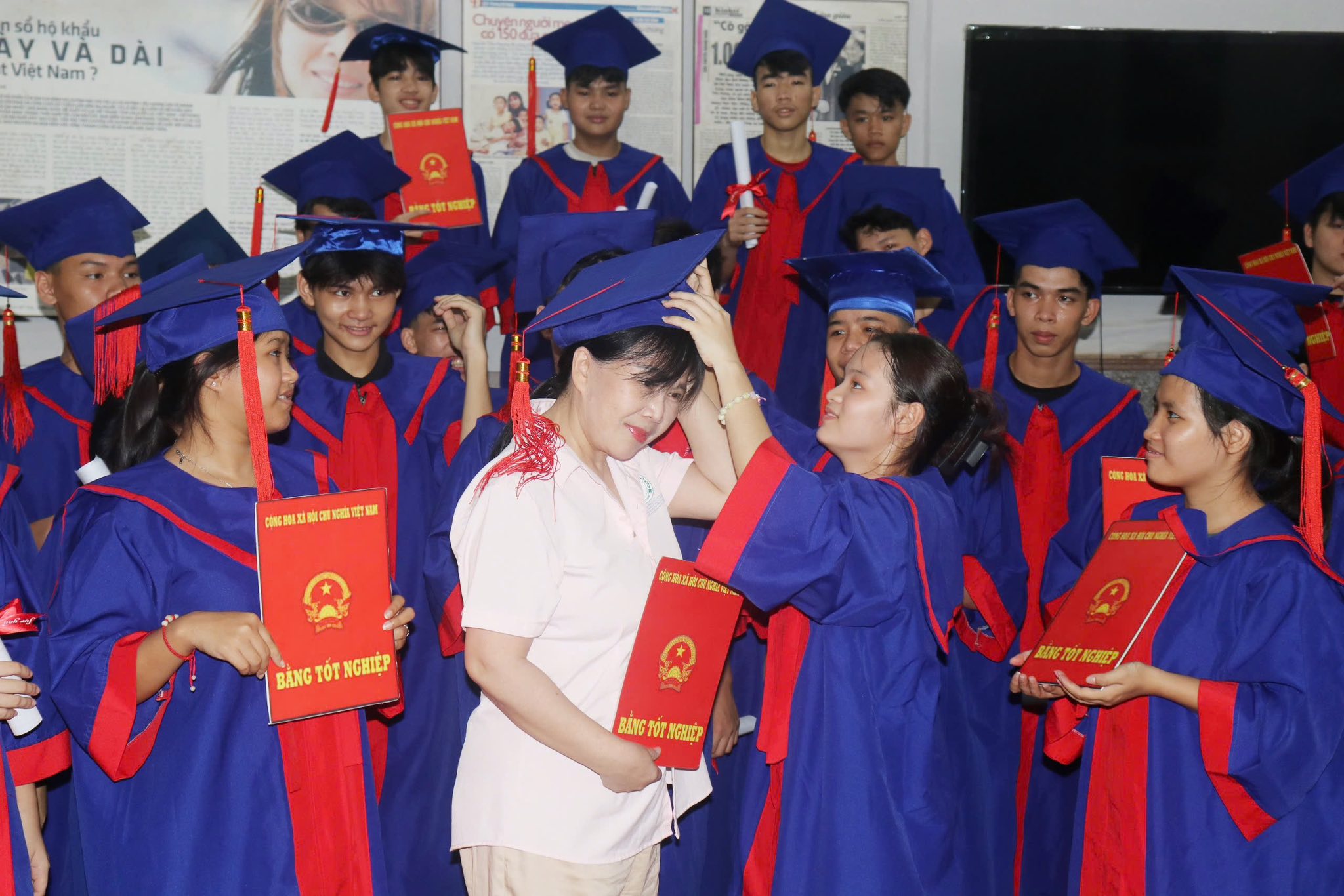 GỌI MỘT BỮA ĂN THƯƠNG MỘT TUỔI THƠ