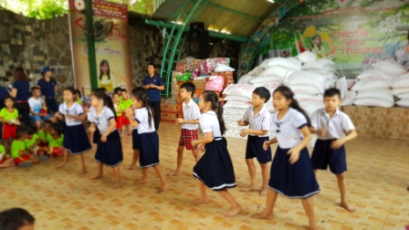  Clb coffee doanh nhân Biên Hòa, Đồng Nai tặng quà