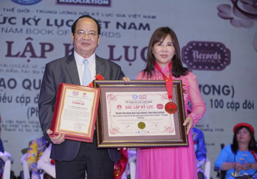 Prof. VS Hoang Quang Thuan Visits