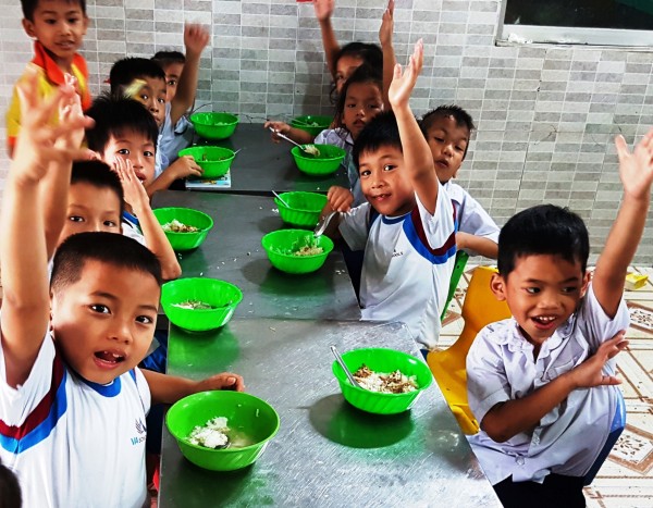 Những Thiên Thần Không Cánh Lạc giữa cõi trần