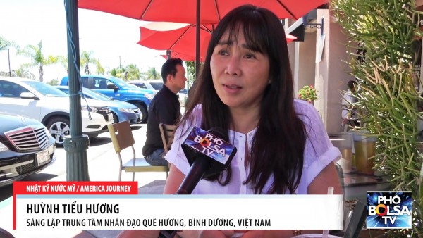 Mẹ Huỳnh Tiểu Hương Rơi Lệ Khi Nhắc Đến Tổng Thống Donald Trump 
