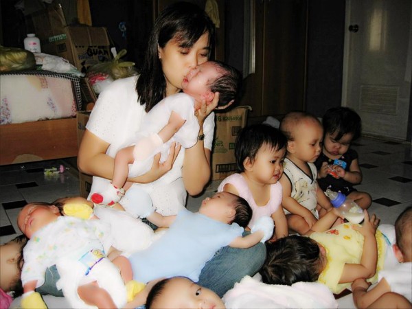 Huỳnh Tiểu Hương Người phụ nữ suốt đời nuôi con Thiên hạ